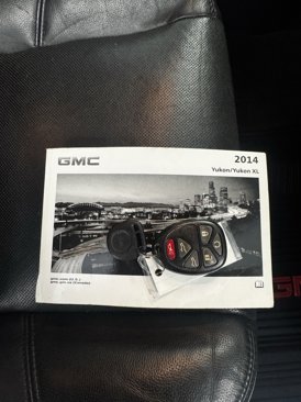 Used 2014 GMC Yukon SLT w/ SLT Chrome Package image 35