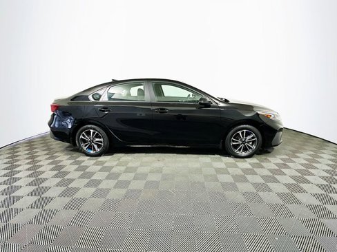 Used 2023 Kia Forte LXS w/ LXS Technology Package image 9