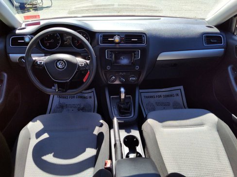 Used 2017 Volkswagen Jetta S image 9