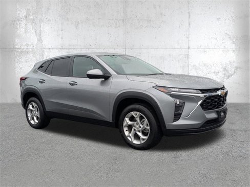 Certified 2024 Chevrolet Trax LS w/ LS Convenience Package image 2