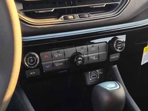 New 2025 Jeep Compass Latitude w/ Altitude Special Edition image 24