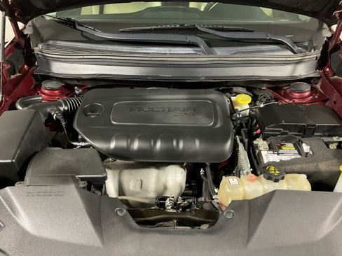 Used 2019 Jeep Cherokee Latitude w/ Cold Weather Group image 6
