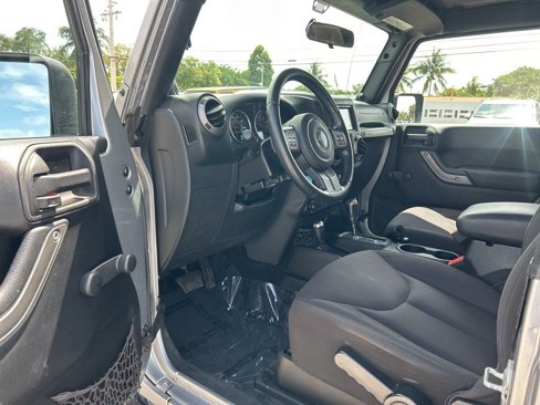 Used 2014 Jeep Wrangler Sport w/ Connectivity Group image 10