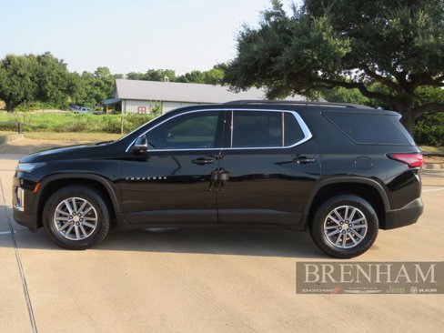 Used 2022 Chevrolet Traverse LT image 2