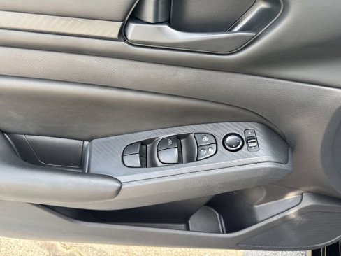 Used 2023 Nissan Altima 2.5 S image 31