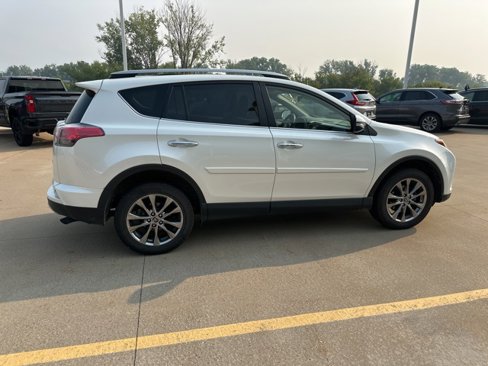 Used 2017 Toyota RAV4 Limited image 13
