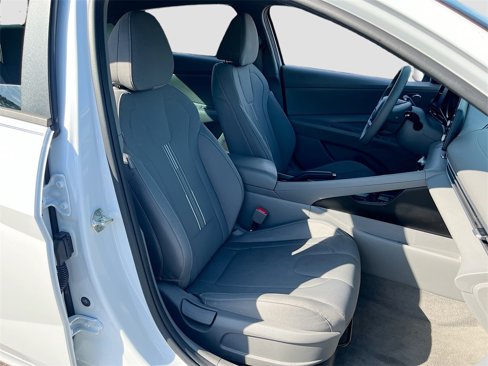 Used 2023 Hyundai Elantra SEL w/ Cargo Package image 25