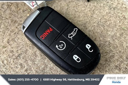Used 2023 Dodge Charger SXT image 9