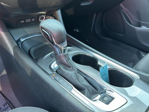 Used 2023 Chevrolet Malibu LT image 24