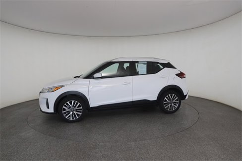 Used 2021 Nissan Kicks SV image 6