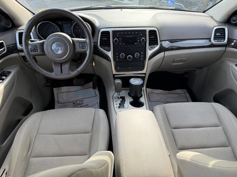 Used 2012 Jeep Grand Cherokee Laredo w/ Laredo E Group image 15