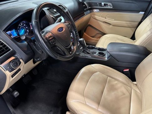 Used 2017 Ford Explorer Limited image 11