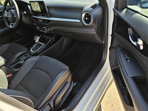 Certified 2023 Kia Forte GT-Line w/ GT-Line Technology Package image 8