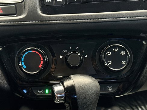 Used 2016 Honda HR-V LX image 10