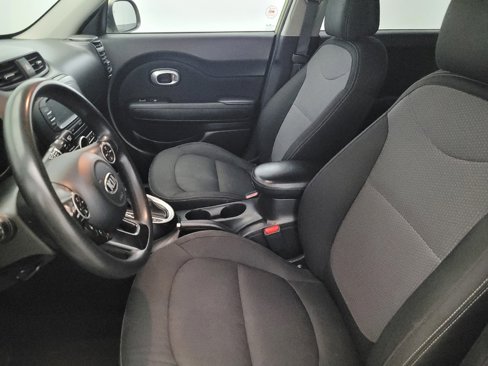 Used 2017 Kia Soul + image 17