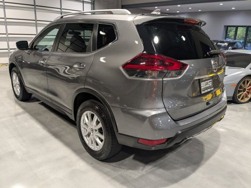Used 2018 Nissan Rogue SV image 7