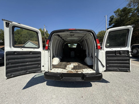 Used 2014 Chevrolet Express 3500 image 8