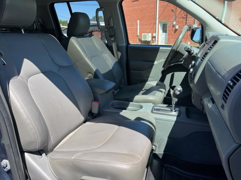 Used 2019 Nissan Frontier SL image 21