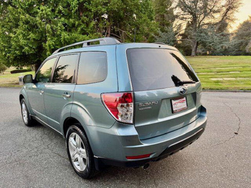 Used 2010 Subaru Forester 2.5X Limited image 8