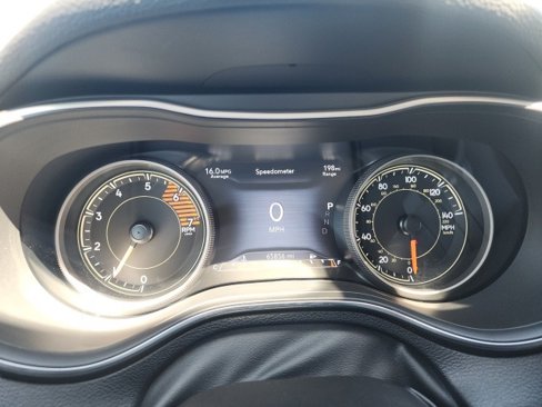 Used 2019 Jeep Cherokee Limited w/ Luxury Group image 35