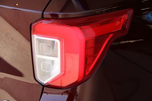 Used 2022 Ford Explorer XLT w/ Equipment Group 202A image 17