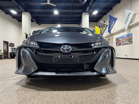 Used 2018 Toyota Prius Prime Premium image 12