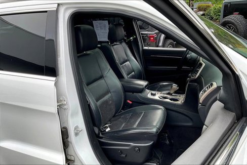 Used 2017 Jeep Grand Cherokee Limited w/ Luxury Group II image 7