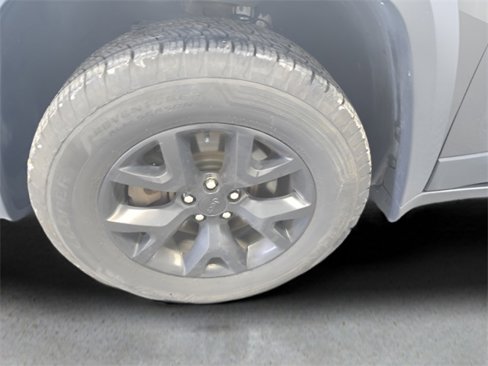 Used 2015 Jeep Cherokee Trailhawk w/ Cold Weather Group image 28