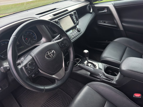 Used 2016 Toyota RAV4 Limited image 20
