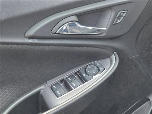 Used 2023 Chevrolet Malibu LT image 10