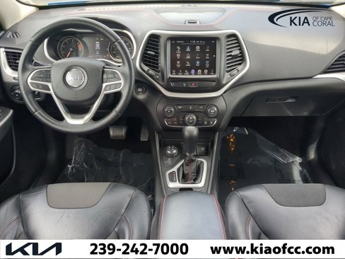 Used 2018 Jeep Cherokee Trailhawk image 13