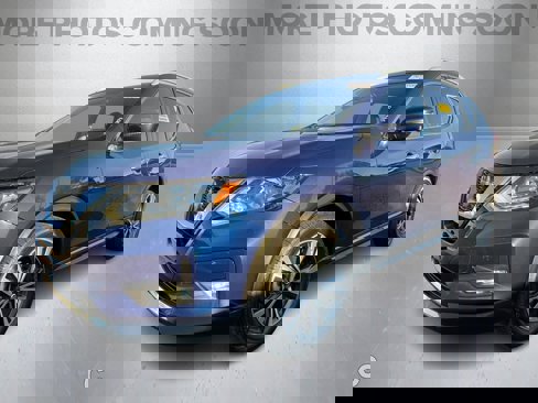 Used 2018 Nissan Rogue SL image 2