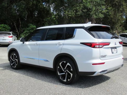 Used 2022 Mitsubishi Outlander SE image 4