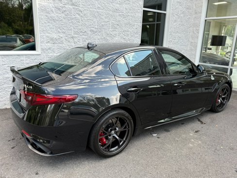 Used 2021 Alfa Romeo Giulia Quadrifoglio image 30