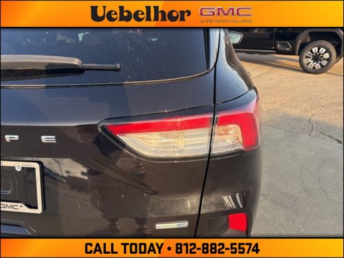 Used 2020 Ford Escape SE image 8