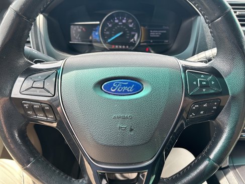 Used 2017 Ford Explorer Limited w/ Equipment Group 301A image 2