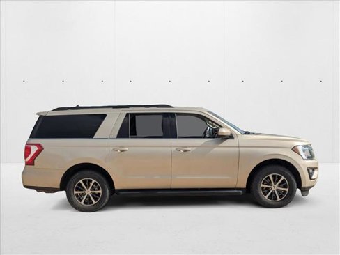 Used 2018 Ford Expedition Max XLT w/ Cargo Package image 4