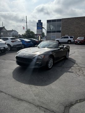 Used 2017 FIAT 124 Spider Classica image 2