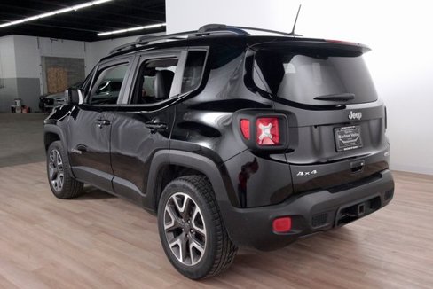 Used 2018 Jeep Renegade Latitude w/ Cold Weather Group image 7