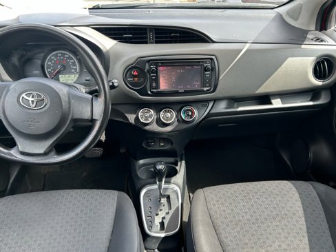 Used 2016 Toyota Yaris LE image 11
