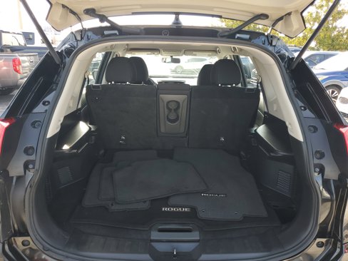 Used 2017 Nissan Rogue S image 8