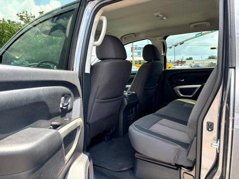 Used 2023 Nissan Titan SV w/ SV Utility Package image 25