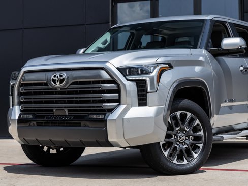 Used 2023 Toyota Tundra Limited image 3
