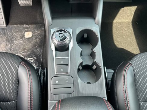New 2025 Ford Escape ST-Line image 17