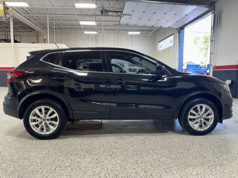 Used 2021 Nissan Rogue Sport S image 12