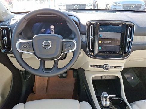 New 2025 Volvo XC40 B5 Plus w/ Protection Package Premier image 9