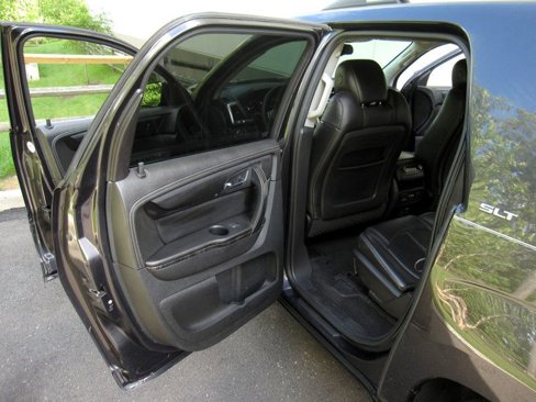 Used 2015 GMC Acadia SLT image 28