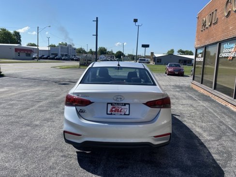 Used 2018 Hyundai Accent SE image 6