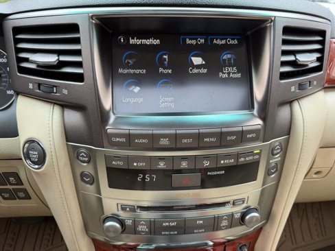 Used 2009 Lexus LX 570 4WD image 25