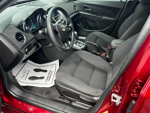 Used 2016 Chevrolet Cruze LT w/ RS Package image 9